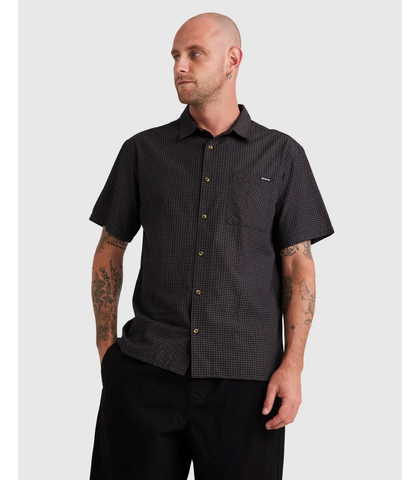 BILLABONG MENS MOGUL S/S DRESS SHIRT- BLACK