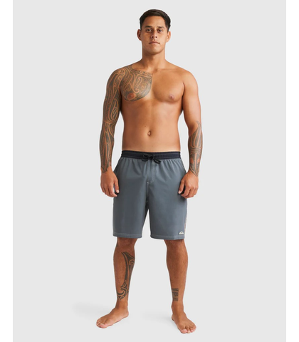 QUIKSILVER MENS PU TAWHIRO VOLLEY BOARDSHORT - IRON GATE